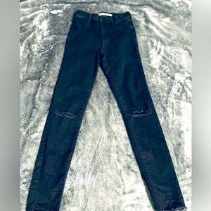 Black skinny jeans